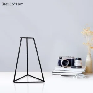Retro Iron Line Table Flowers Vase Pot